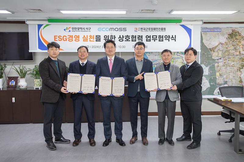 Young-5275.jpg 이미지