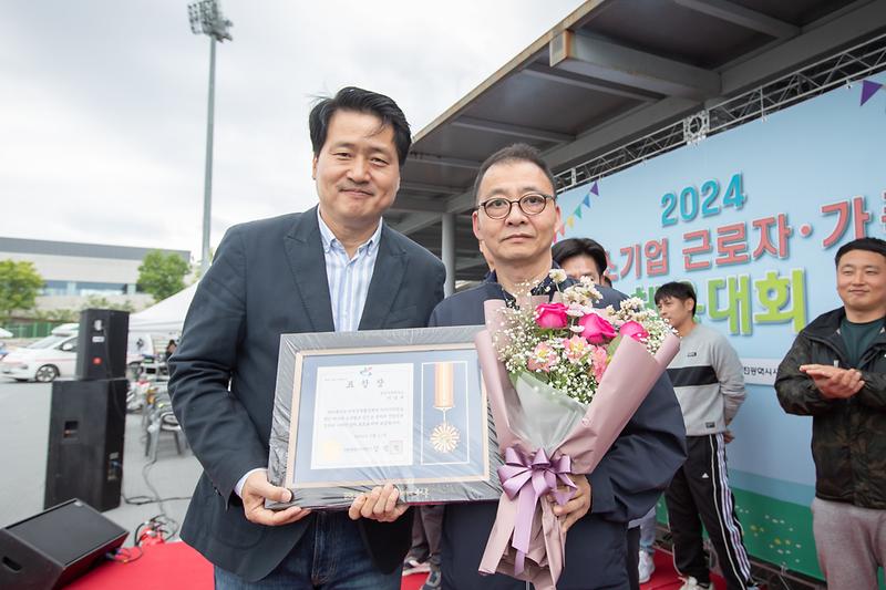 Young-5300.jpg 이미지