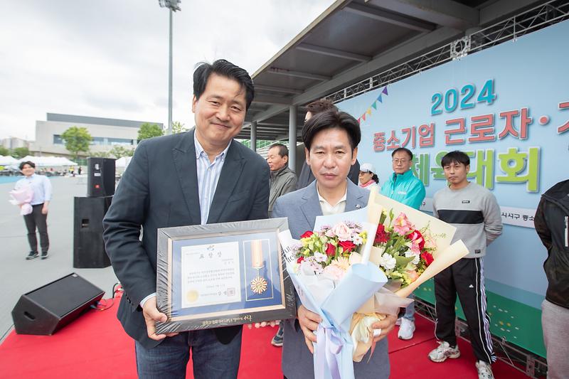 Young-5313.jpg 이미지