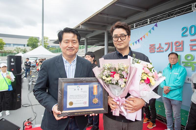 Young-5321.jpg 이미지