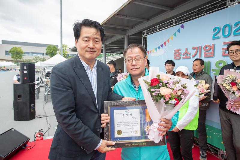 Young-5388.jpg 이미지