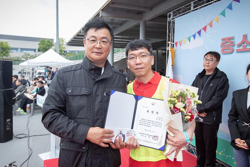 Young-5446.jpg 이미지