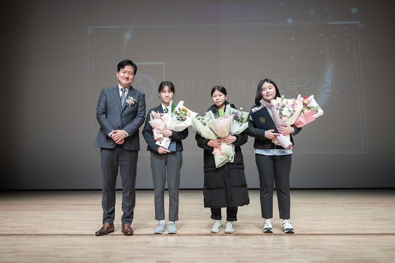 Young-6414.jpg 이미지