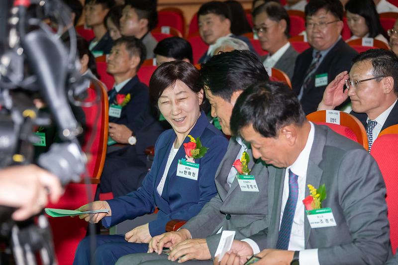 Young-6783.jpg 이미지