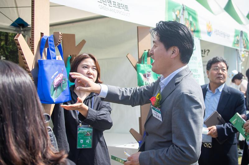 Young-6912.jpg 이미지