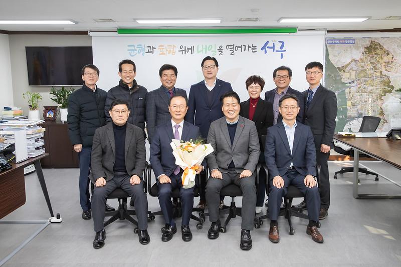 Young-7108.jpg 이미지