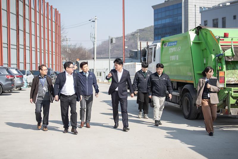 Young-7193.jpg 이미지