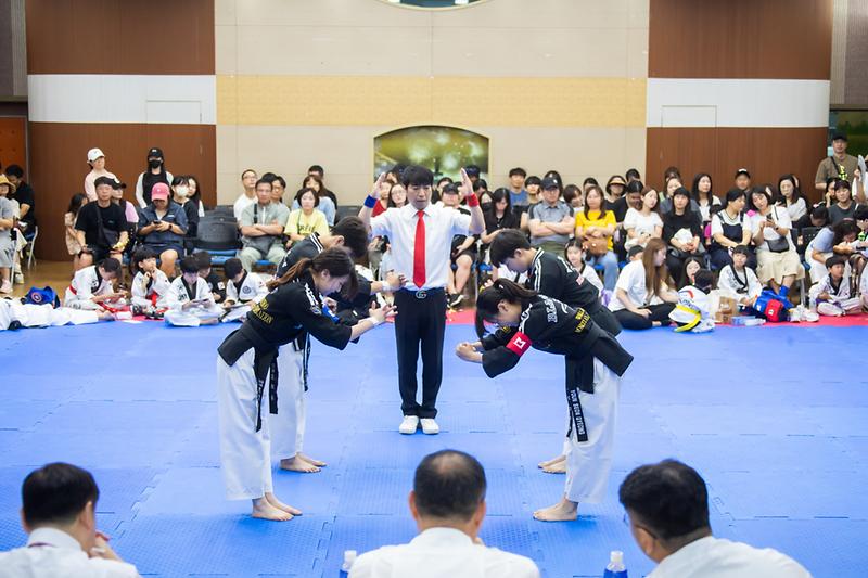 Young-7239.jpg 이미지