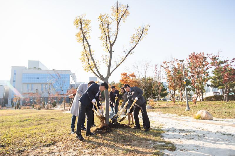 Young-7692.jpg 이미지