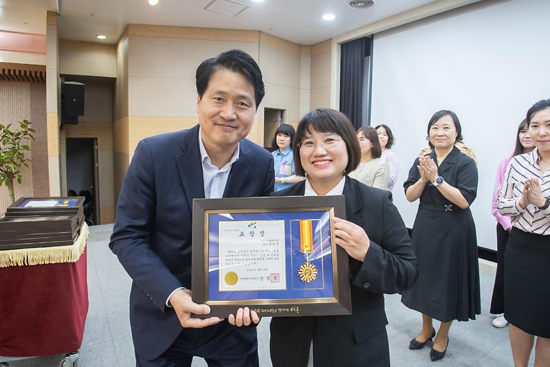 Young-8110.jpg 이미지