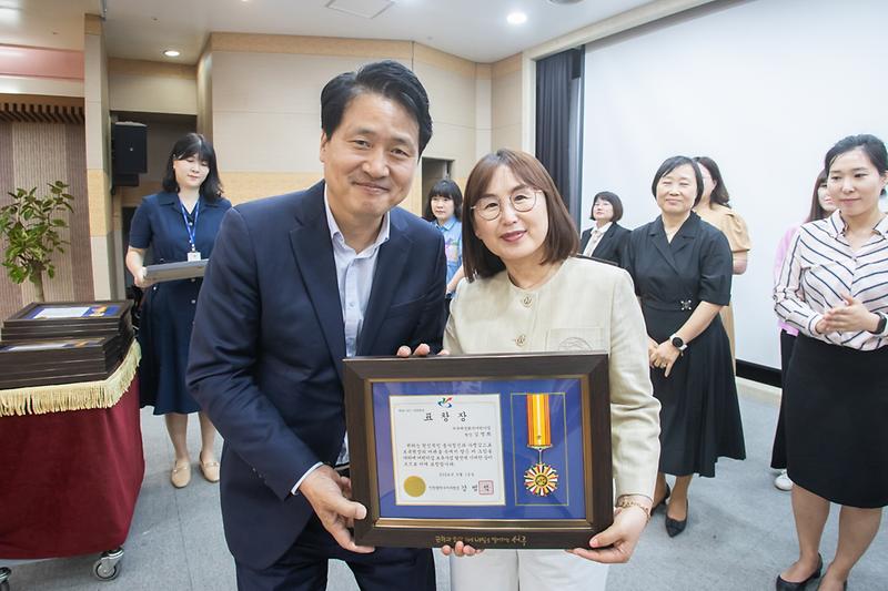 Young-8124.jpg 이미지