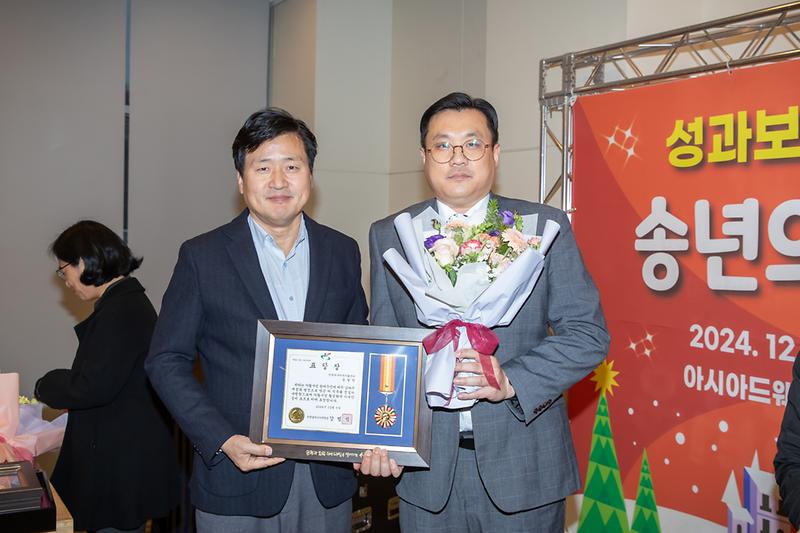 Young-8288.jpg 이미지