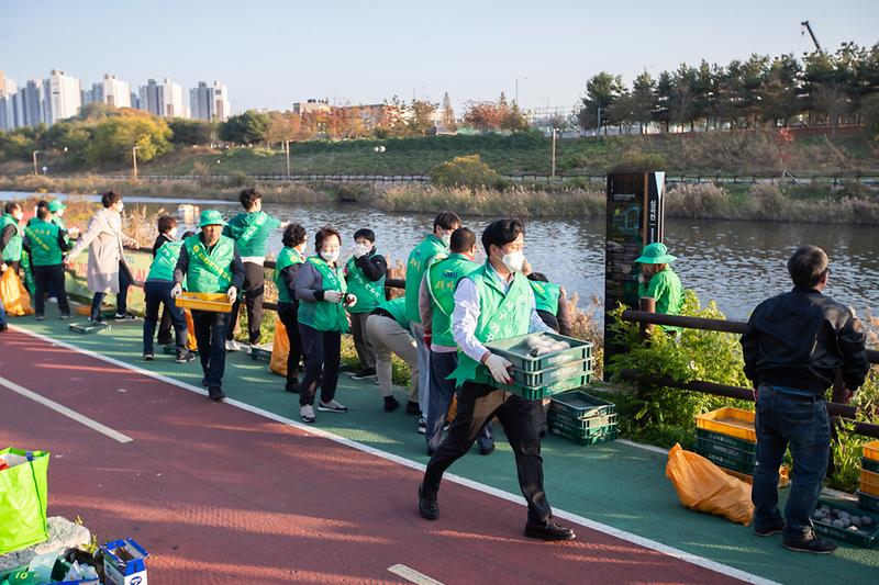 Young-8432.jpg 이미지