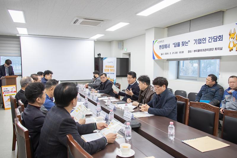 Young-8504.jpg 이미지