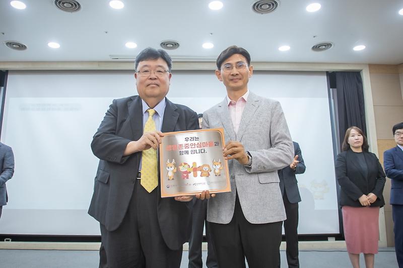 Young-9304.jpg 이미지