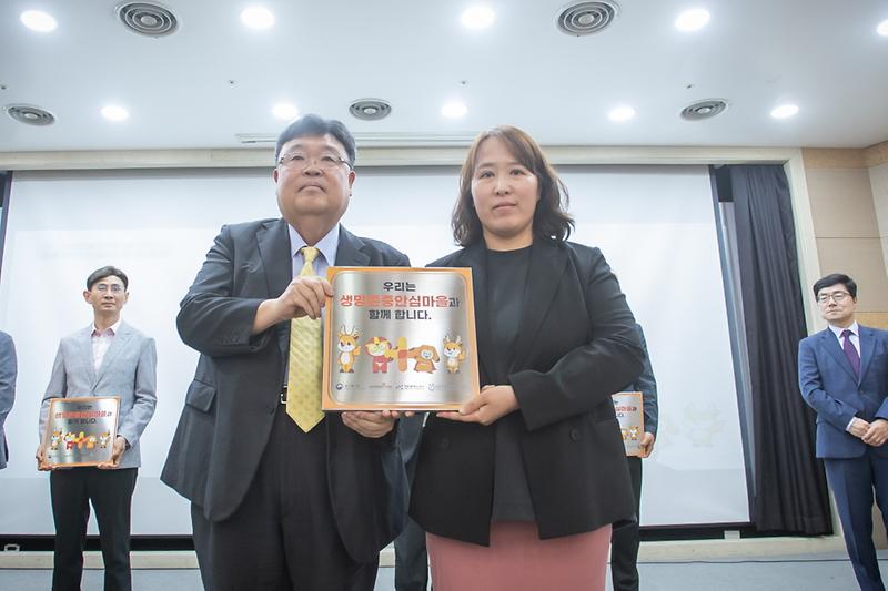 Young-9340.jpg 이미지