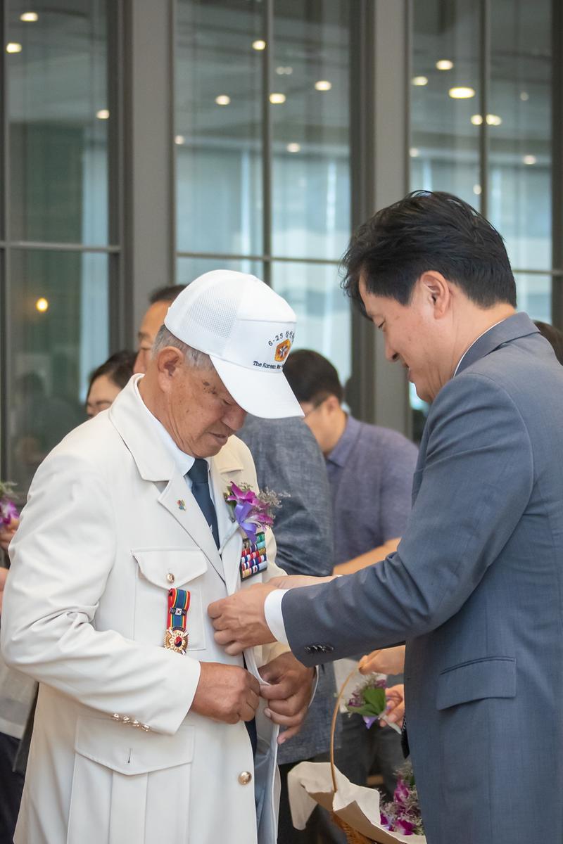 Young-9569.jpg 이미지