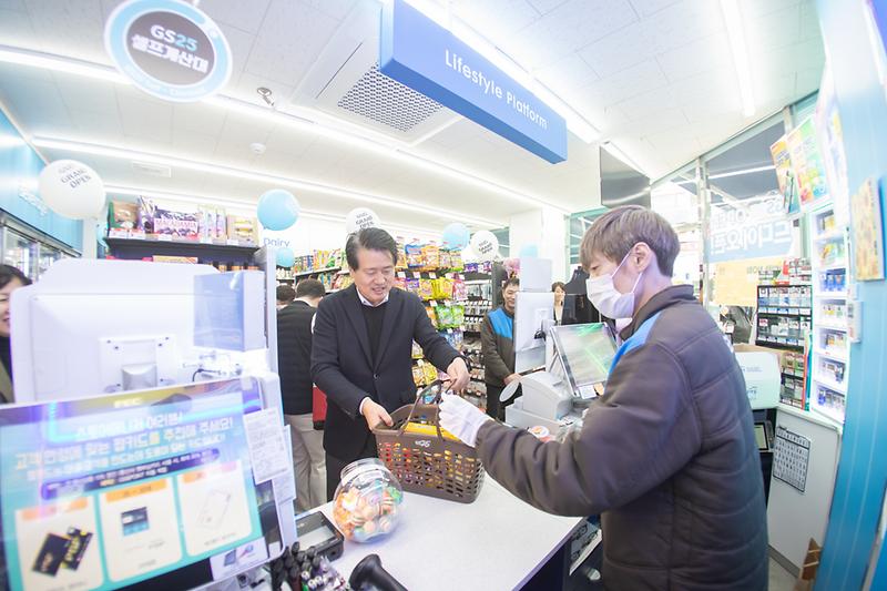 Young-9745.jpg 이미지