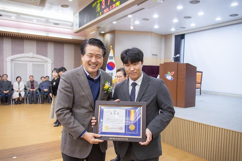 Young-9967.jpg 이미지