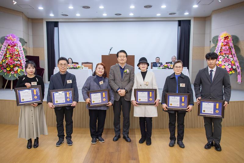 Young-9978.jpg 이미지