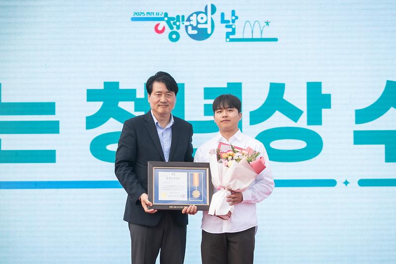 Young-0409.jpg 이미지