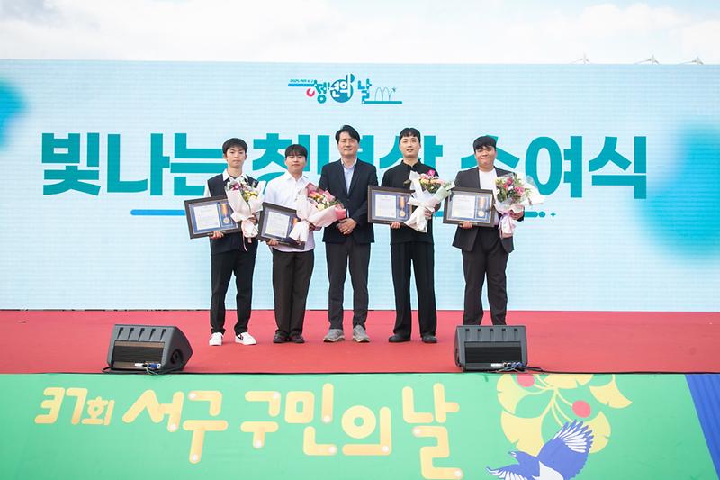 Young-0467.jpg 이미지