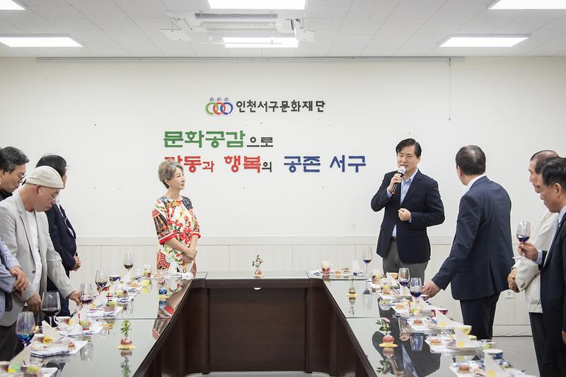 Young-1703.jpg 이미지