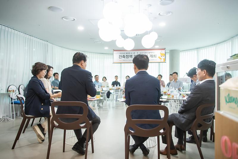 Young-2202.jpg 이미지