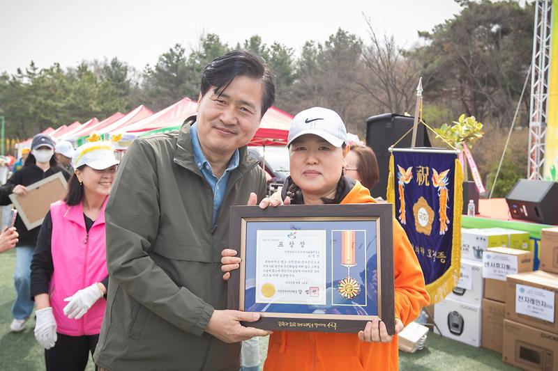 Young-3217.jpg 이미지