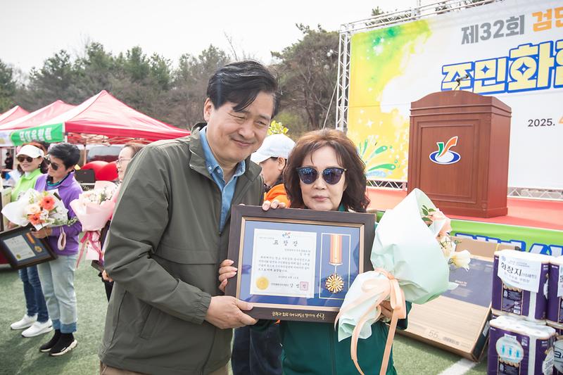 Young-3243.jpg 이미지