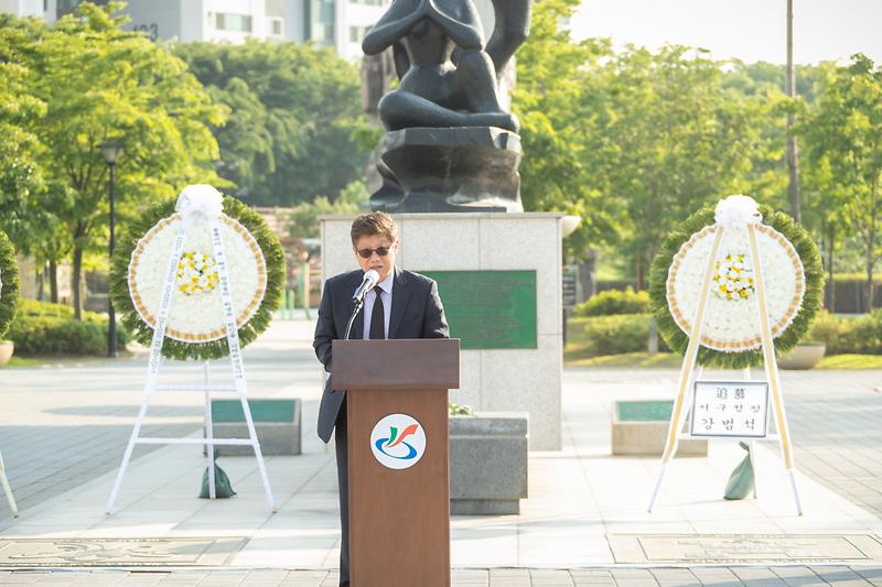 Young-3821.jpg 이미지