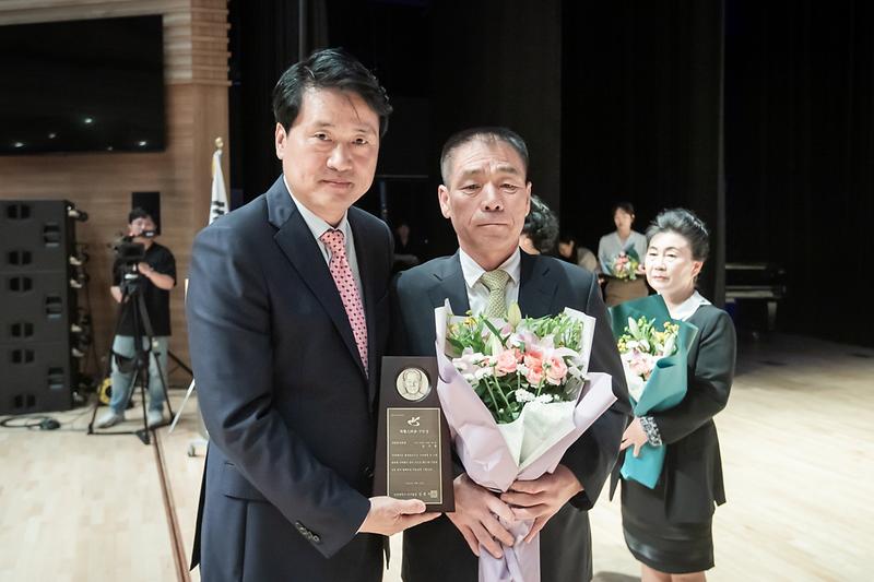 Young-5026.jpg 이미지