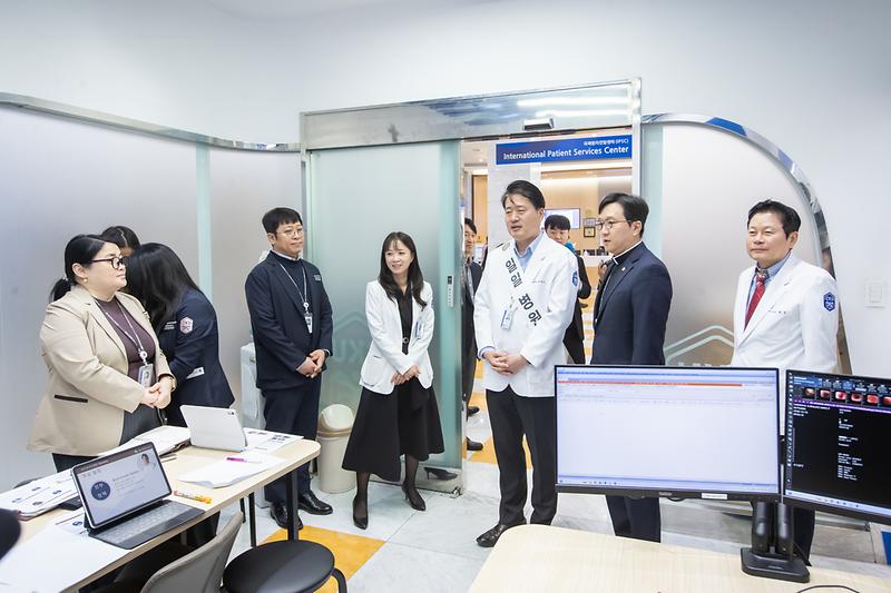 Young-5050.jpg 이미지