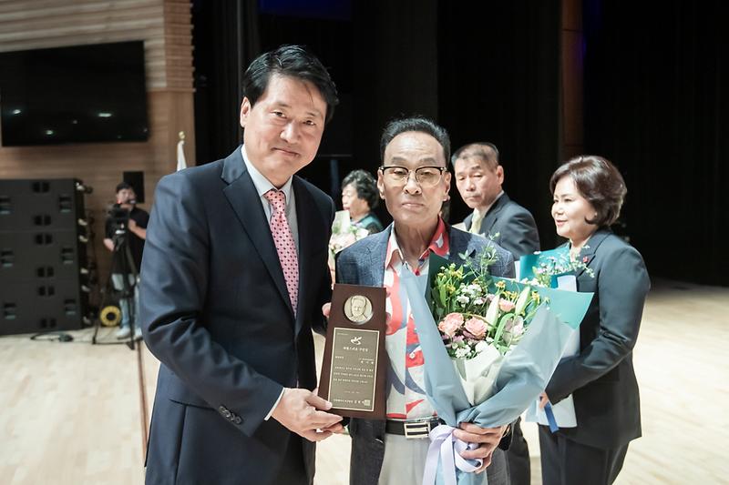 Young-5064.jpg 이미지