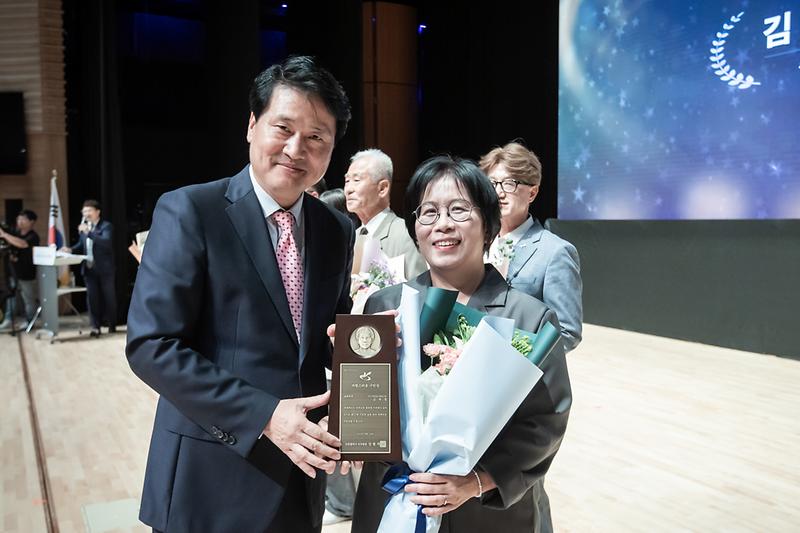 Young-5143.jpg 이미지