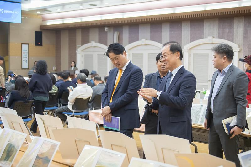 20251105 시니어 출간 프로젝트 출간 기념회 사진