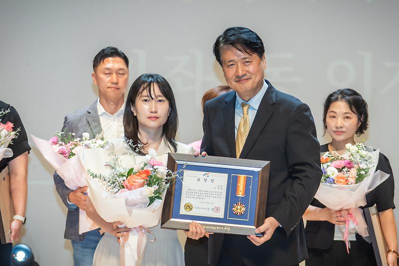 Young-6243.jpg 이미지