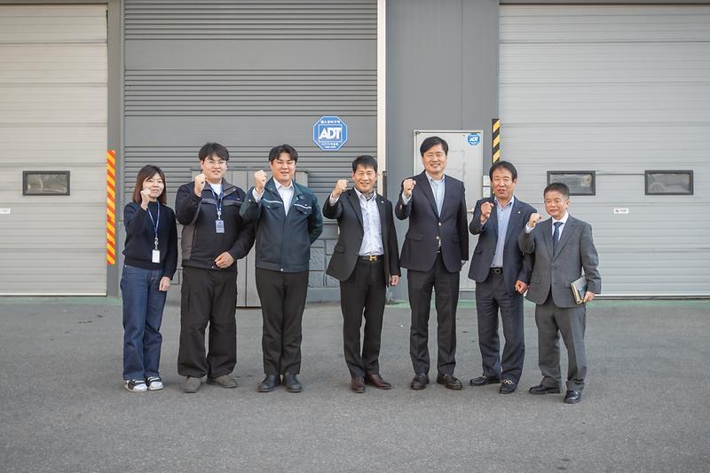 Young-6410.jpg 이미지