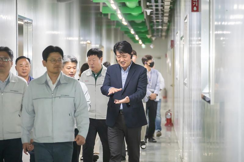 Young-6727.jpg 이미지