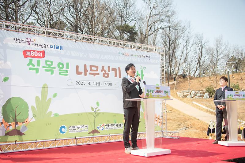 Young-6823.jpg 이미지