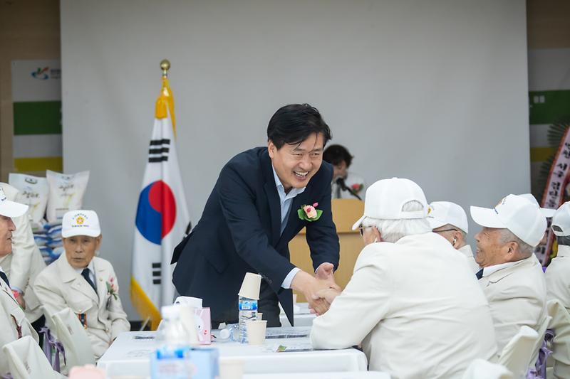 Young-7223.jpg 이미지