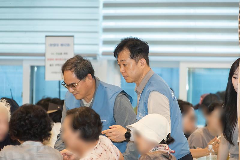 Young-7373.jpg 이미지