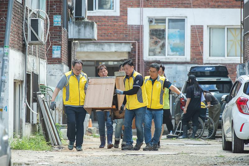 Young-7931.jpg 이미지