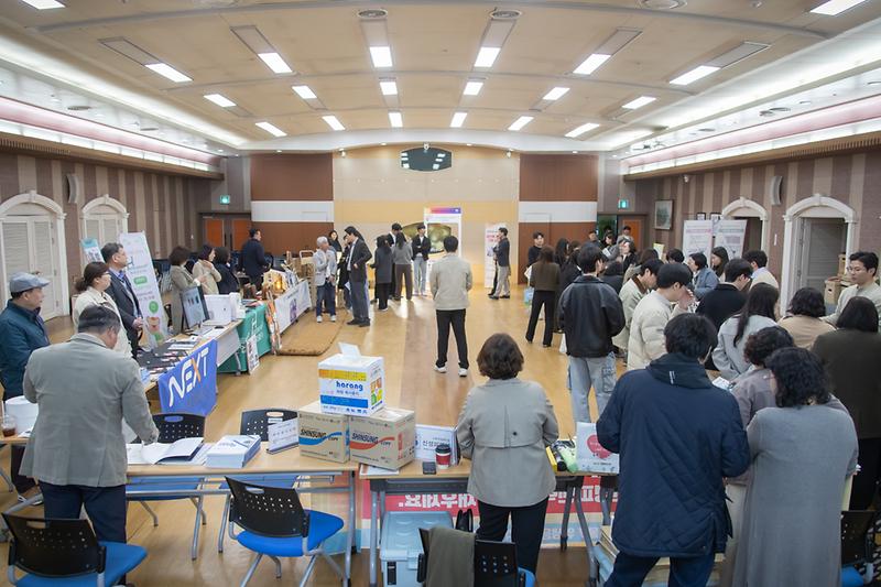 Young-8128.jpg 이미지