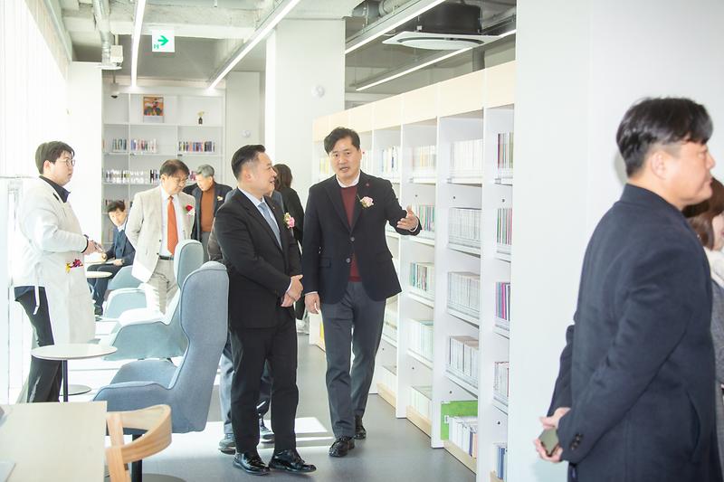 Young-8842.jpg 이미지