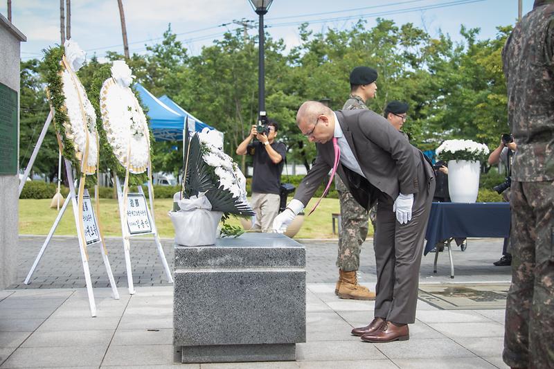 Young-8956.jpg 이미지