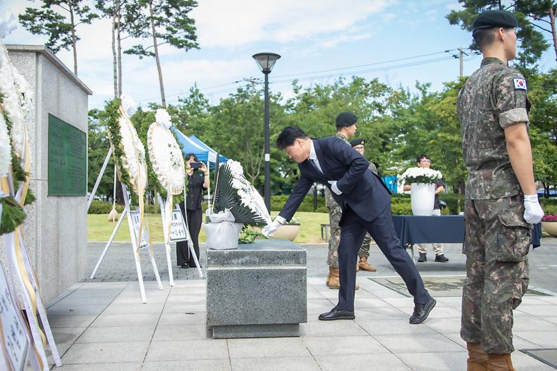 Young-9032.jpg 이미지