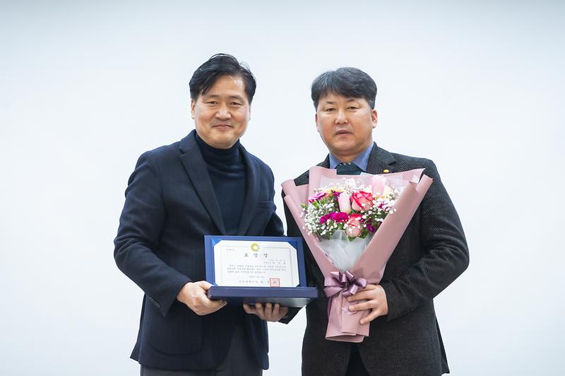 Young-9576.jpg 이미지