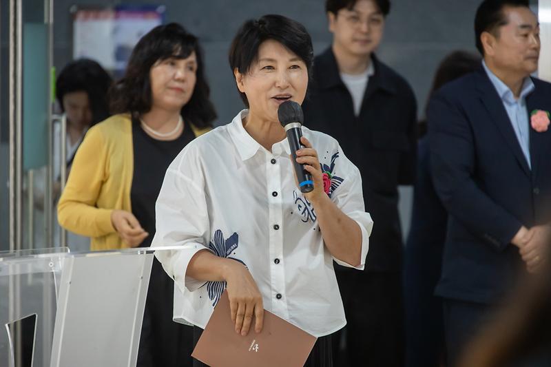 Young-9642.jpg 이미지