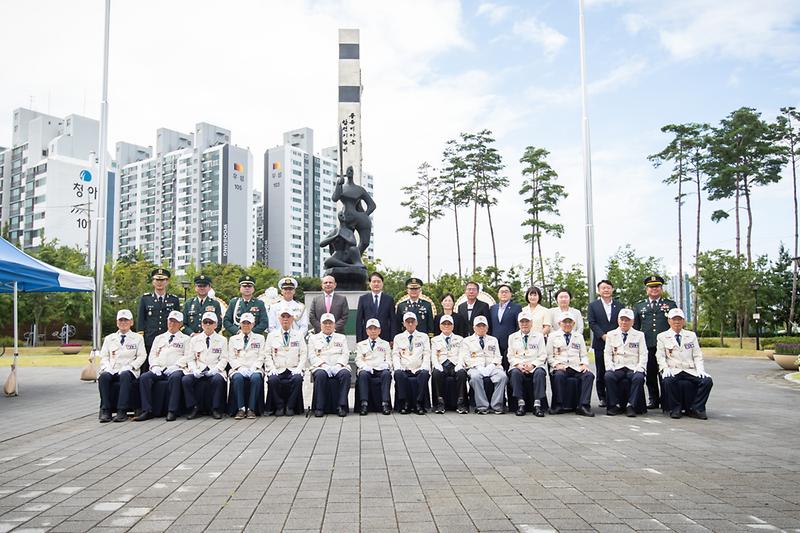 Young-9796.jpg 이미지